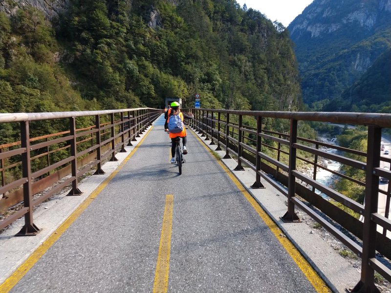 Ponte di muro.jpg