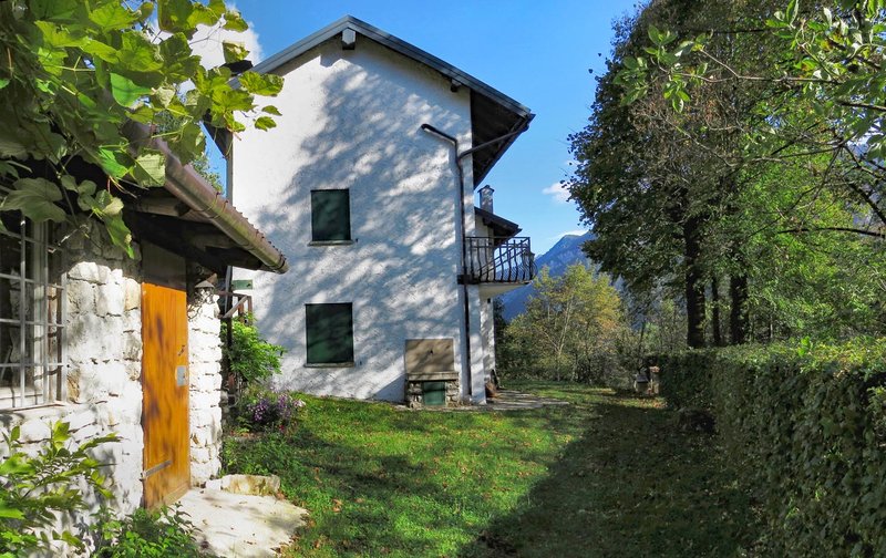 Resiutta_Borgo_Cros_Scorcio..jpg